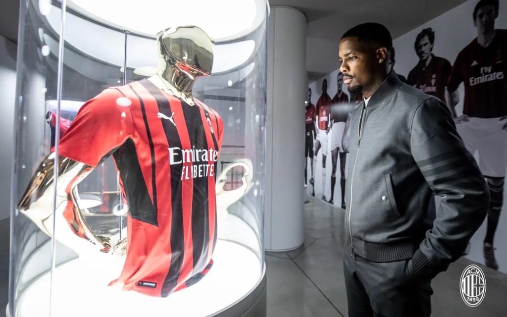 (T) Mike Maignan: elegancia, sobriedad y espíritu reivindicativo en la portería del AC&nbsp;Milán