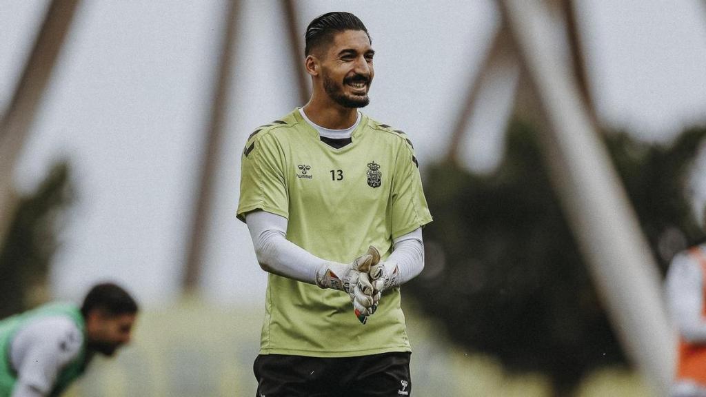 Álvaro Valles, una de las revelaciones de esta Liga bajo los palos de Las Palmas